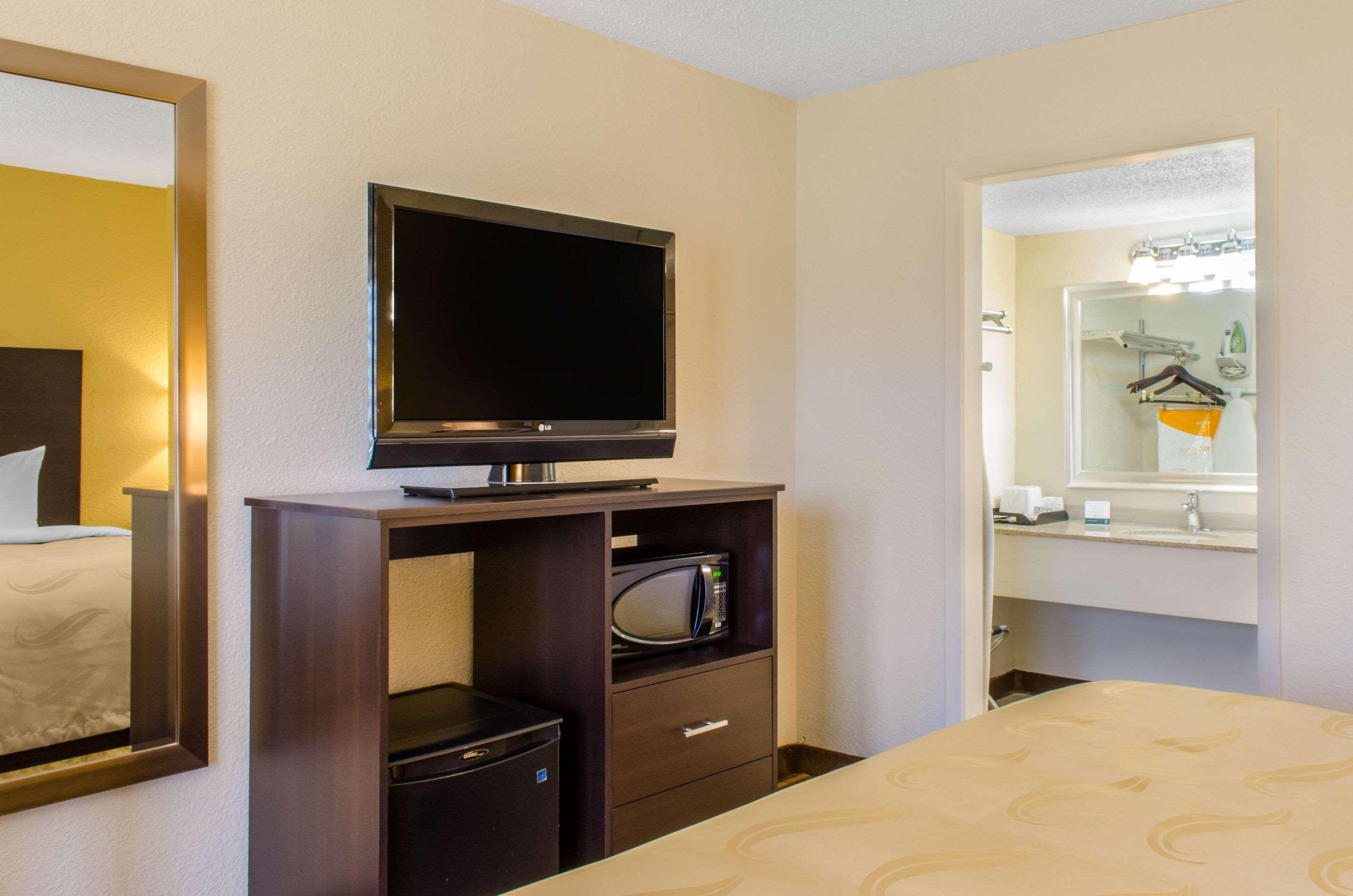 Quality Inn & Suites Laurel Esterno foto