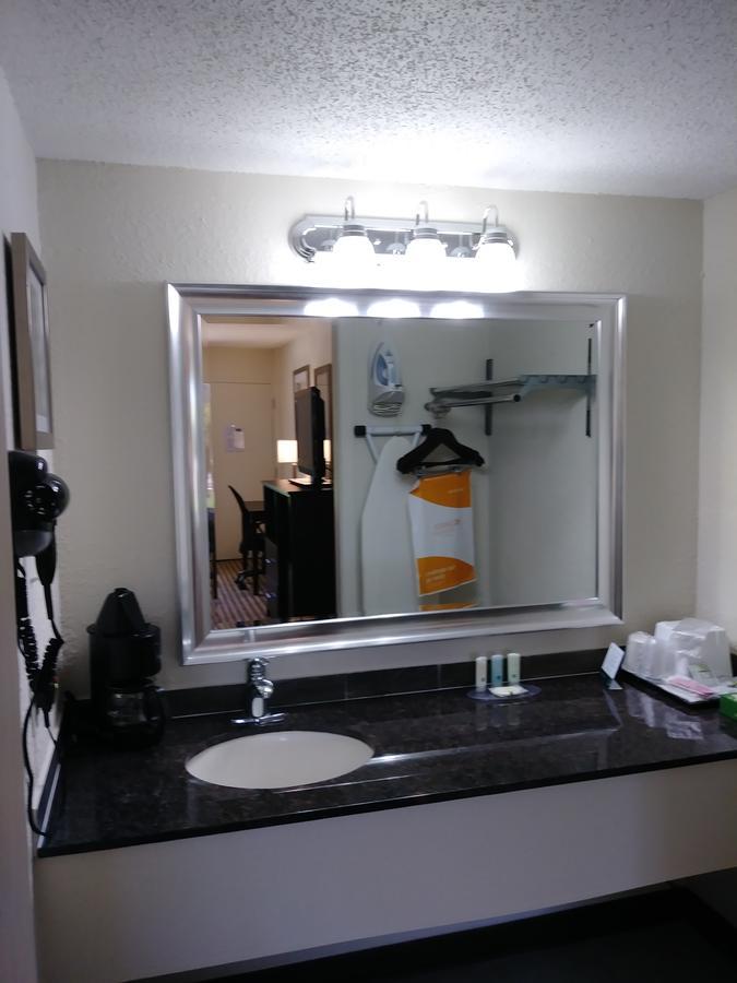 Quality Inn & Suites Laurel Esterno foto